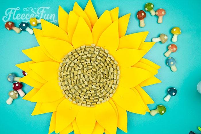Free Free Giant Sunflower Svg 475 SVG PNG EPS DXF File